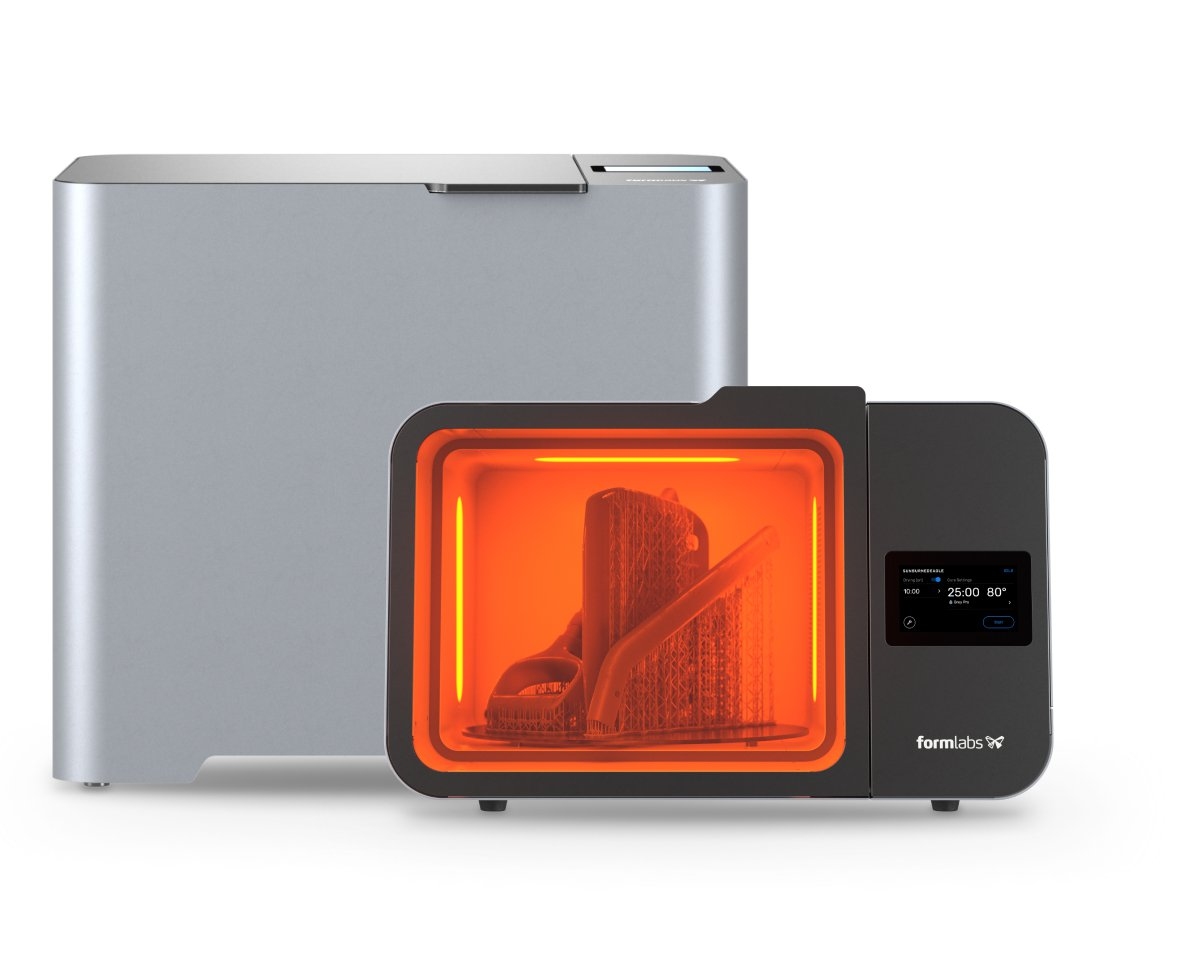 새로 출시된 폼 워시 L(왼쪽)와 폼 큐어 L. [사진=폼랩]