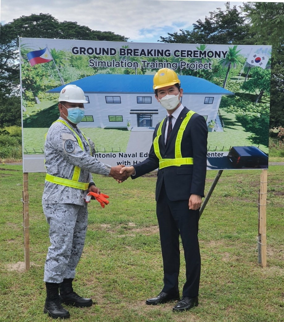 한화시스템이 필리핀 해군에 기증한 훈련센터 착공식 모습. [사진=한화시스템]