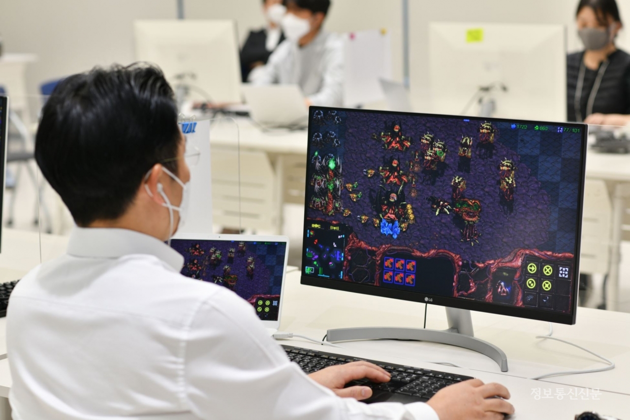 VDI 환경에서 진행된 스타크래프트 게임 대회. [사진=틸론]