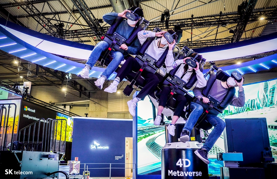 온몸으로 느끼는 4D 메타버스. [사진=SKT]