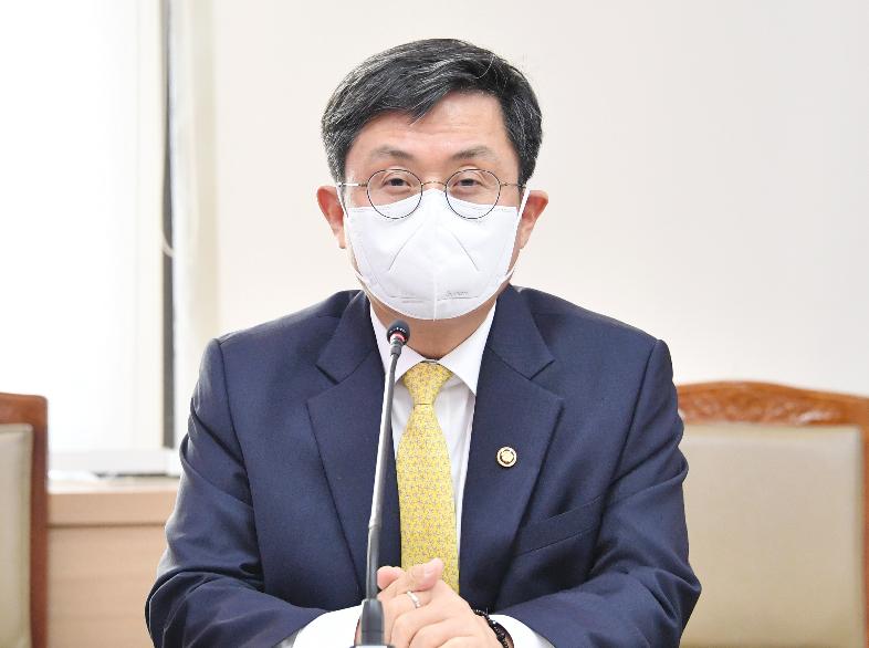 안도걸 기재부 2차관이 올해 공공기관 투자 집행 계획을 점검했다. [사진=기재부]