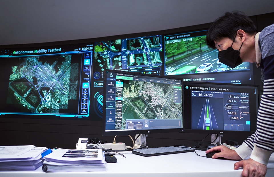 서울시는 지난해 5G 기반 C-ITS 실증사업을 완료한 바 있다. [사진=SK텔레콤]