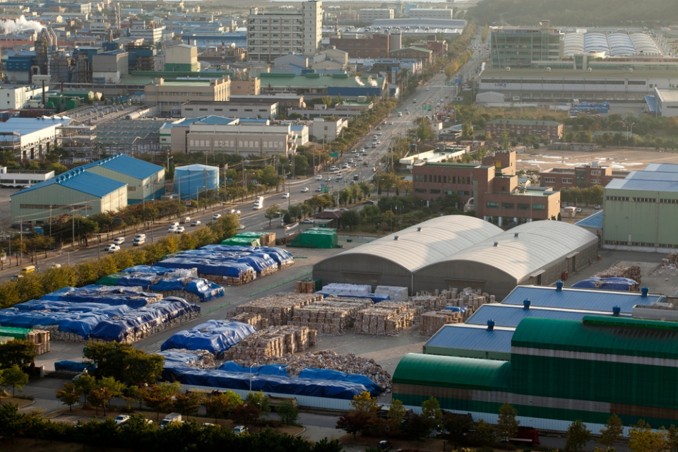노후산업단지를 지역혁신 선도거점으로 육성하기 위한 정책이 추진된다. [사진=클립아트 코리아]