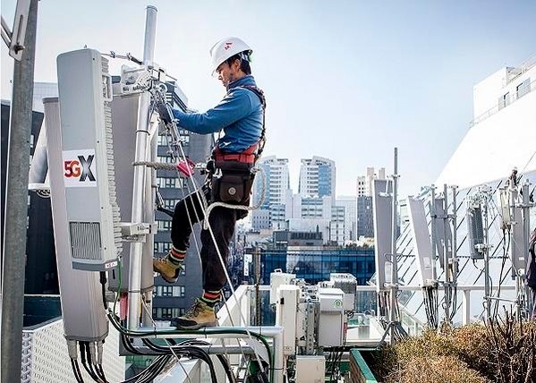 통신3사의 5G 기지국 구축수가 LTE의 4분의 1에도 못 미치는 것으로 나타나 충격을 주고 있다. [사진=SKT]