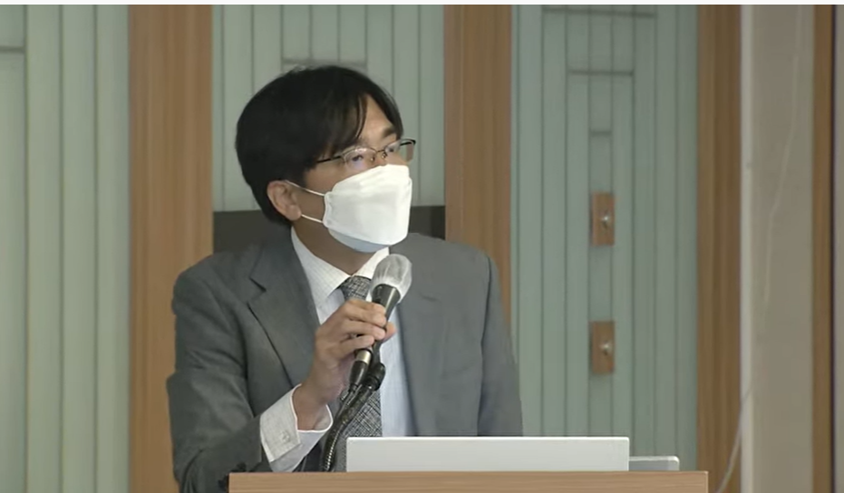 노창희 디지털산업정책연구소 연구위원이 28일 케이블TV 제도 개선 방향에 대해 발제하고 있다.