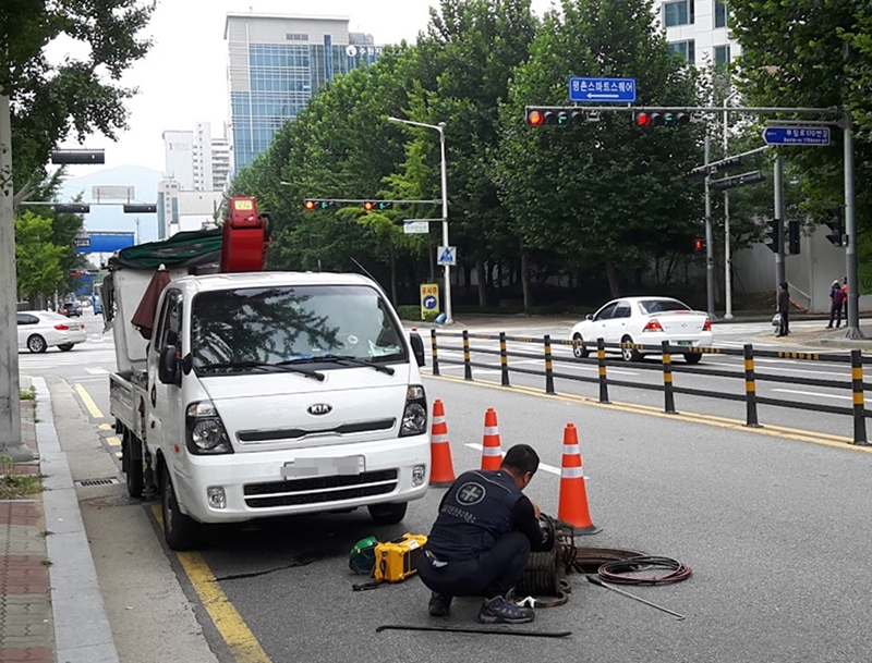 정보통신공사업법 및 시행령 개정에 따라 공공기관에서 발주하는 소규모 정보통신공사 입찰 자격에 대한 올바른 이해가 필요하다.