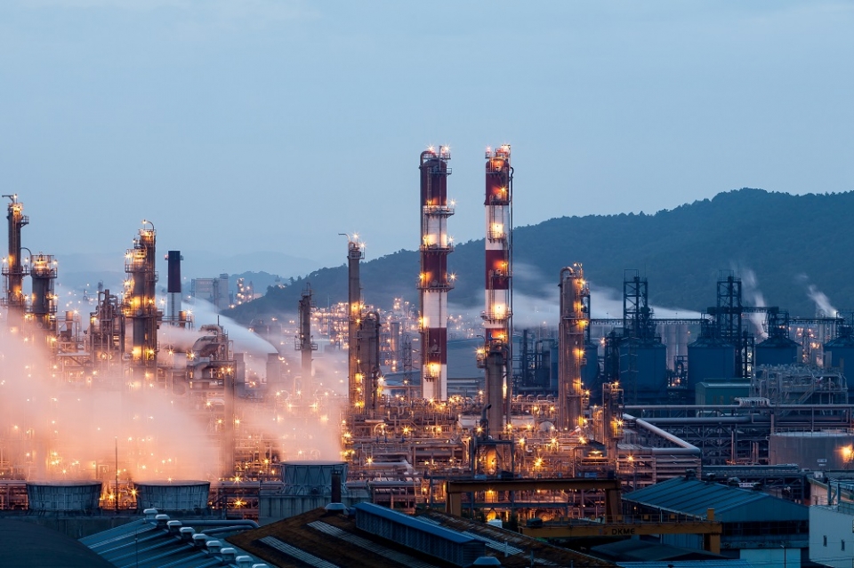 인허가 타임아웃제 도입 등 국가첨단전략산업 특화단지 지원 방안이 마련됐다. [사진=클립아트코리아]