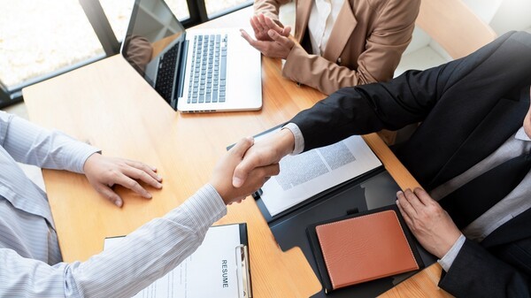 고용보험 사각시대를 해소하기 위한 법령들이 일부개정된다.  [사진=클립아트코리아]