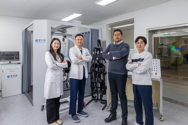 웨어러블 디바이스 성능평가 기술을 개발한 부산대학교병원-ETRI 공동연구진. [사진=ETRI]